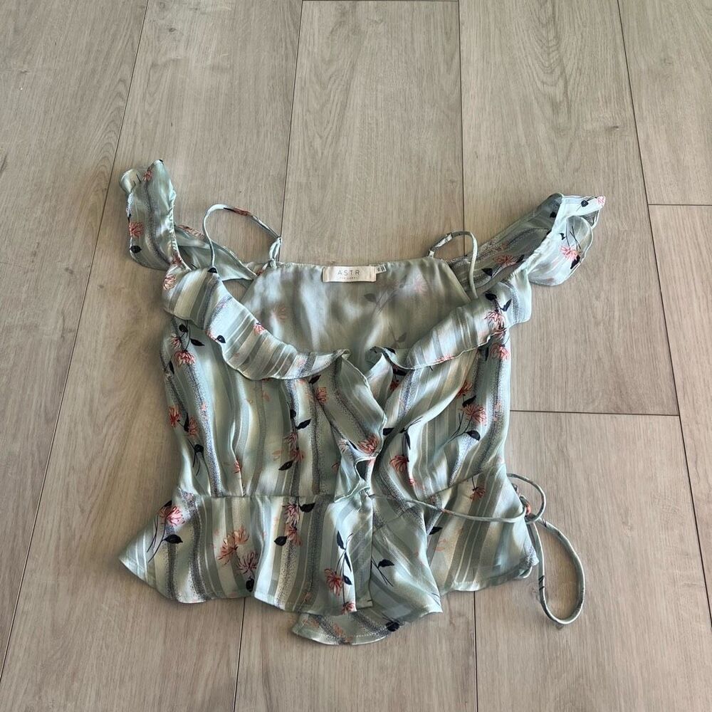 Astro women’s wtap top size xs